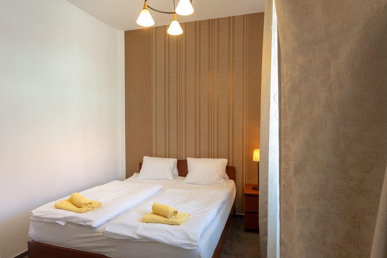 Zelena Ratolest Hotel เชสเกบูดิเยโจวิตเซ ภายนอก รูปภาพ
