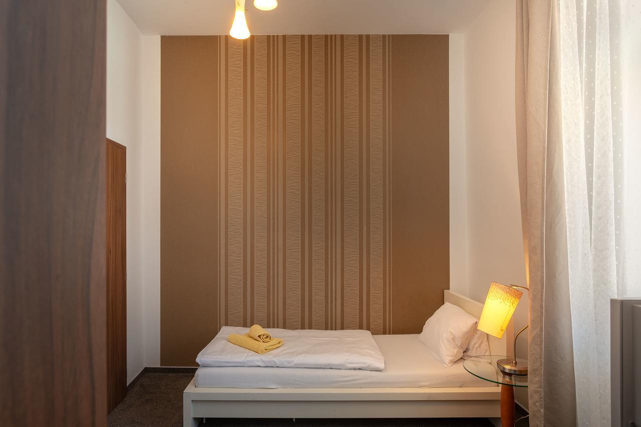 Zelena Ratolest Hotel เชสเกบูดิเยโจวิตเซ ภายนอก รูปภาพ