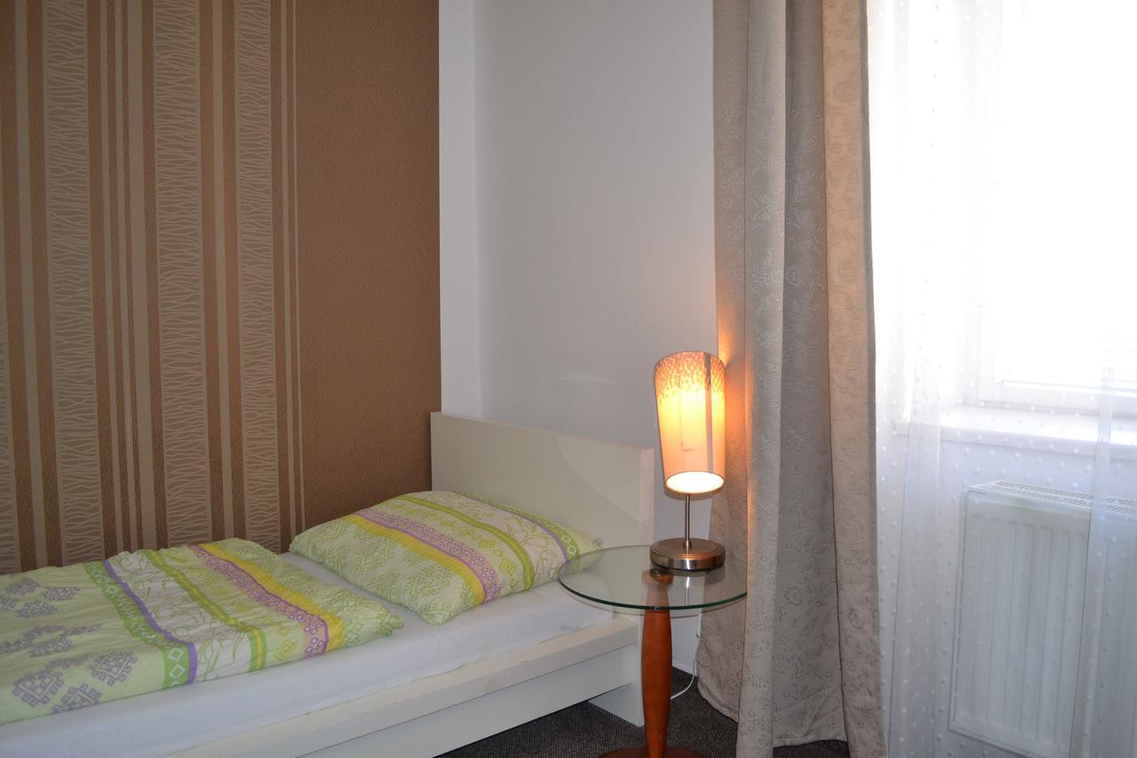 Zelena Ratolest Hotel เชสเกบูดิเยโจวิตเซ ภายนอก รูปภาพ