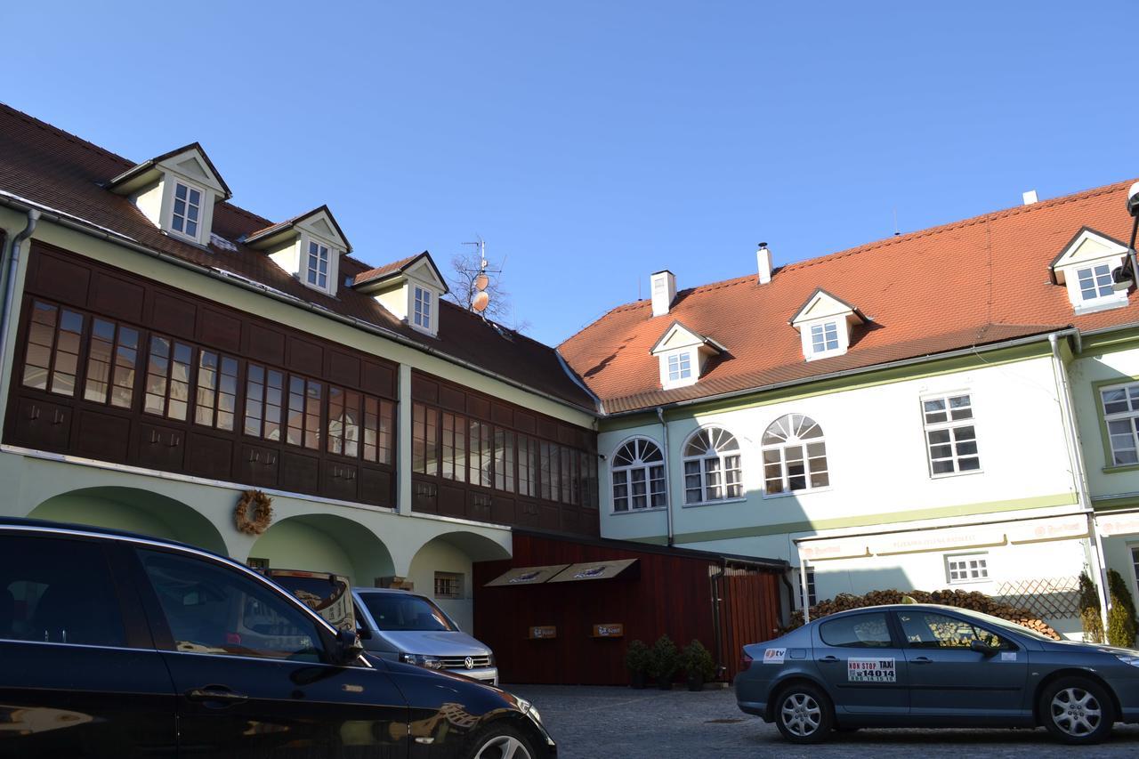 Zelena Ratolest Hotel เชสเกบูดิเยโจวิตเซ ภายนอก รูปภาพ