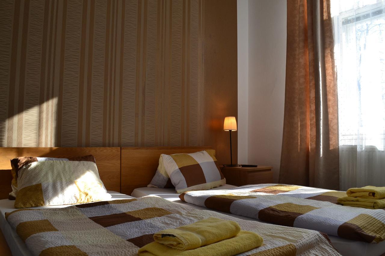 Zelena Ratolest Hotel เชสเกบูดิเยโจวิตเซ ภายนอก รูปภาพ